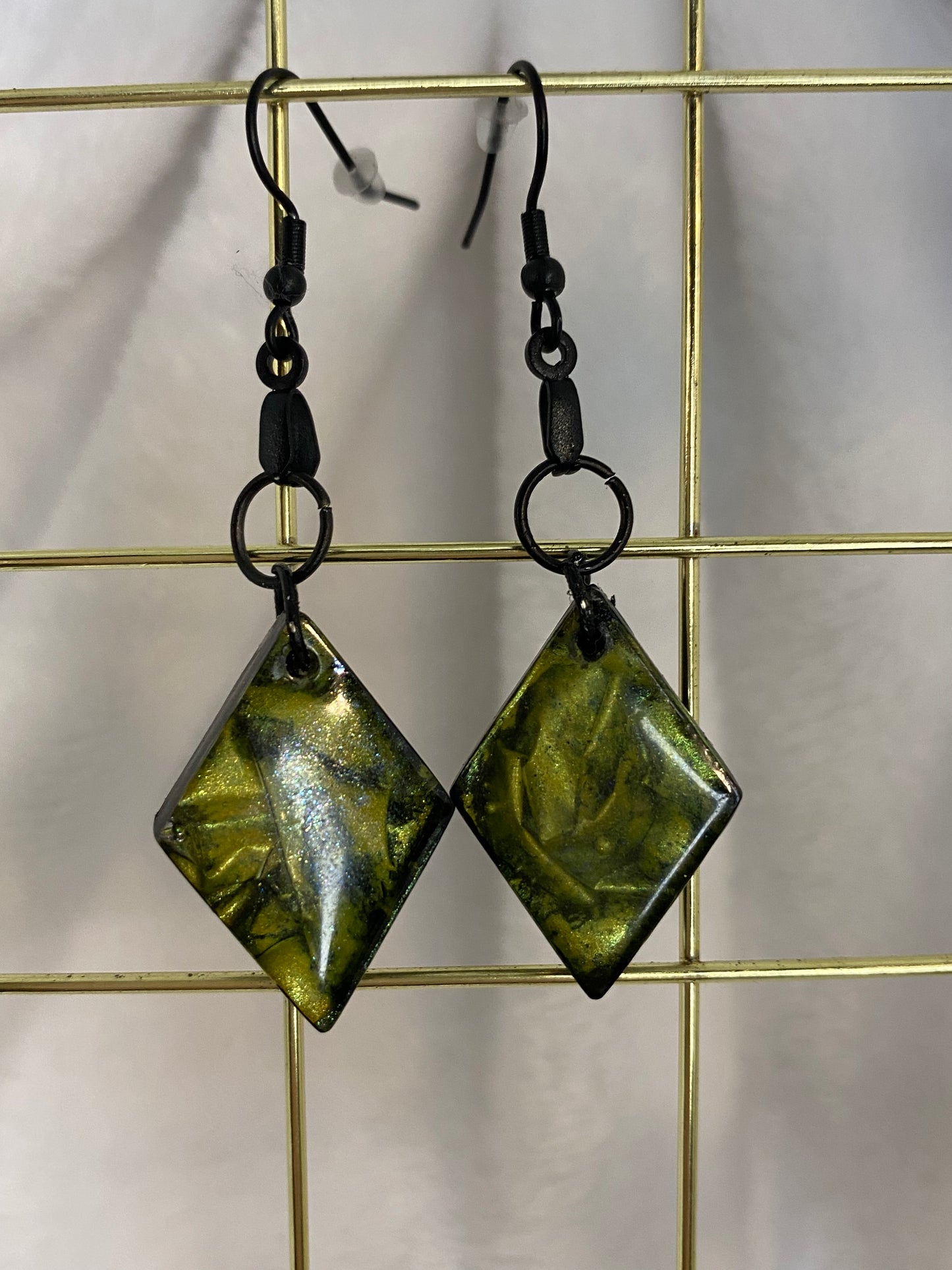 Colorshift Earrings Diamond Shaped