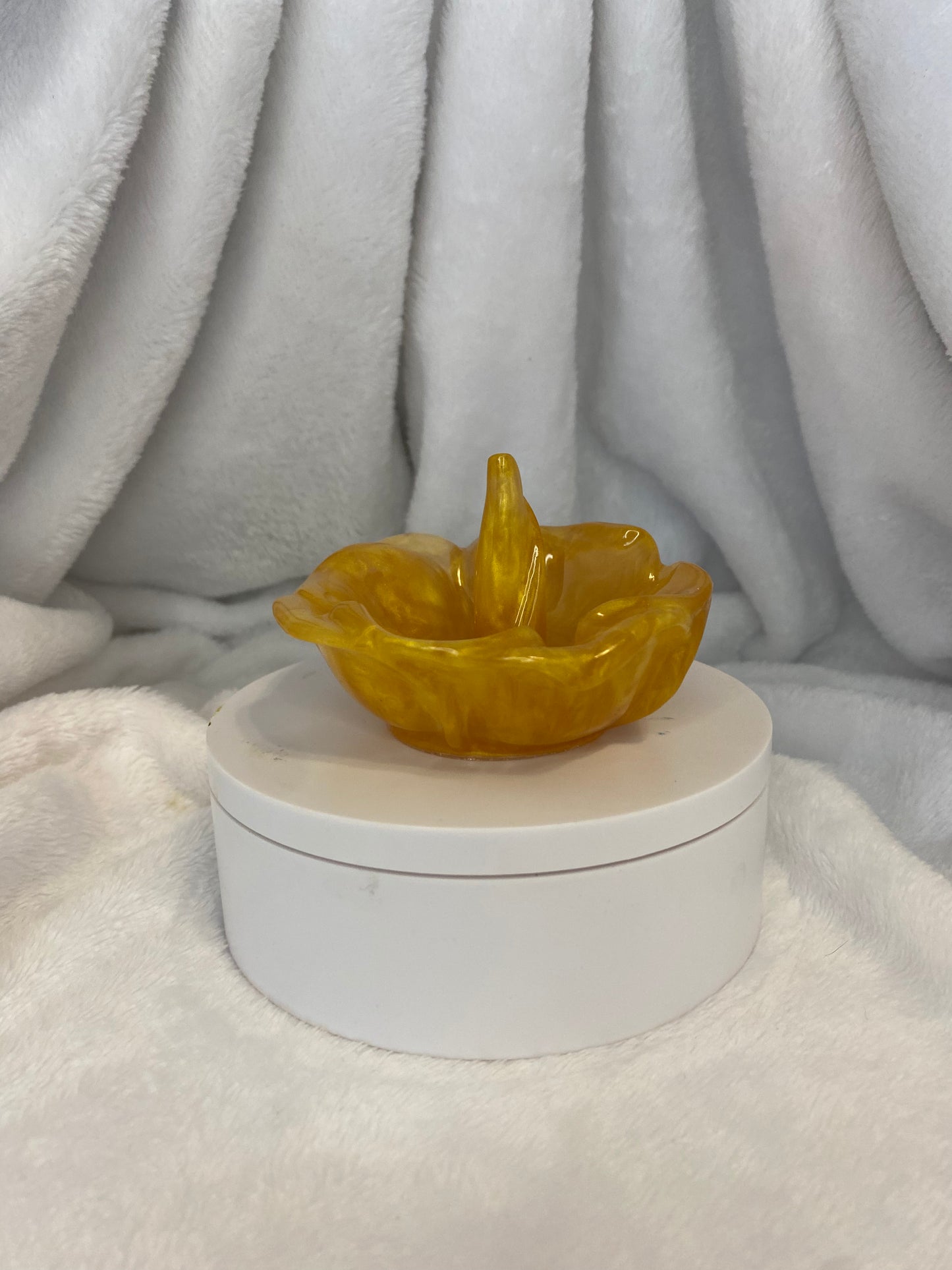 Rose Shape Ring Holder