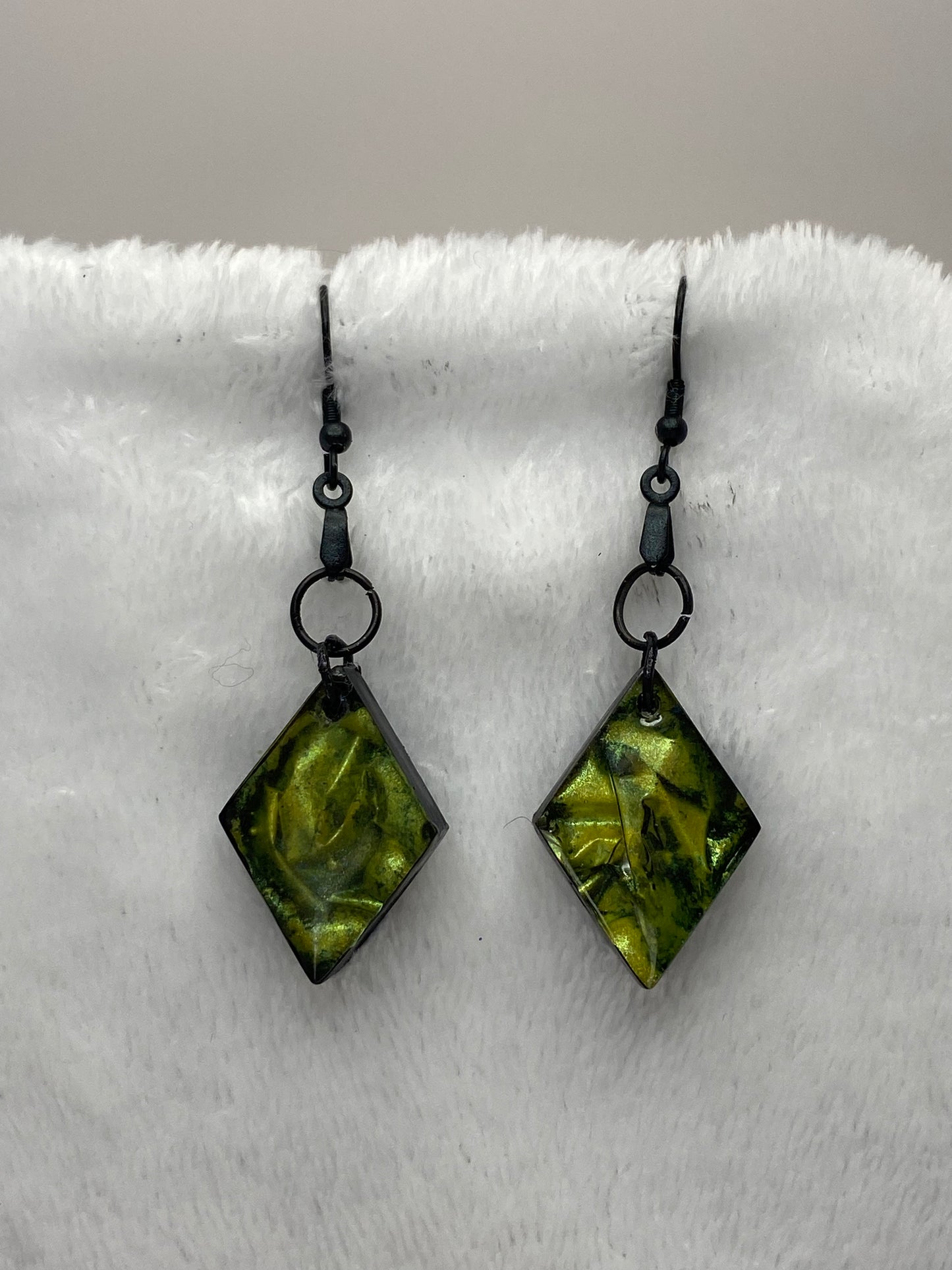 Colorshift Earrings Diamond Shaped