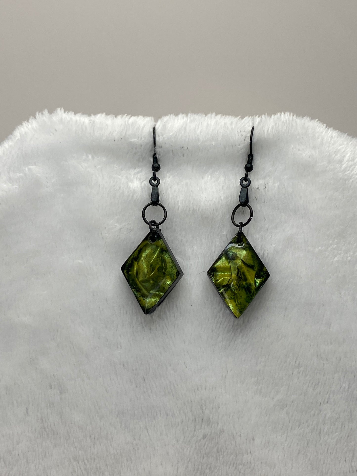 Colorshift Earrings Diamond Shaped