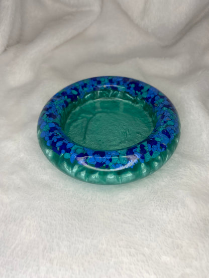 Aquamarine ashtray with Aquarium Pebbles