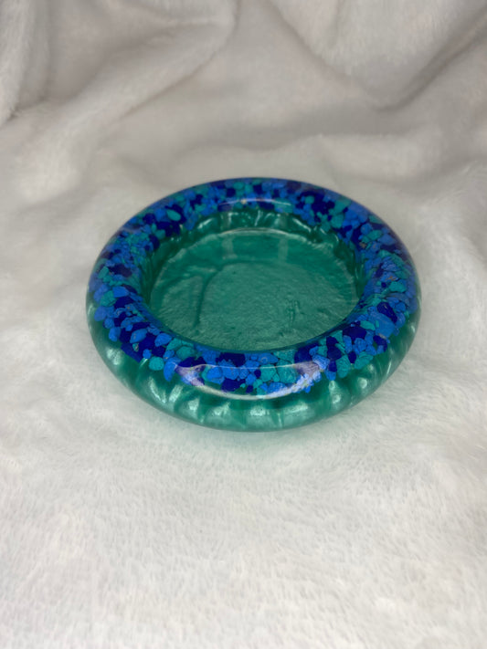 Aquamarine ashtray with Aquarium Pebbles