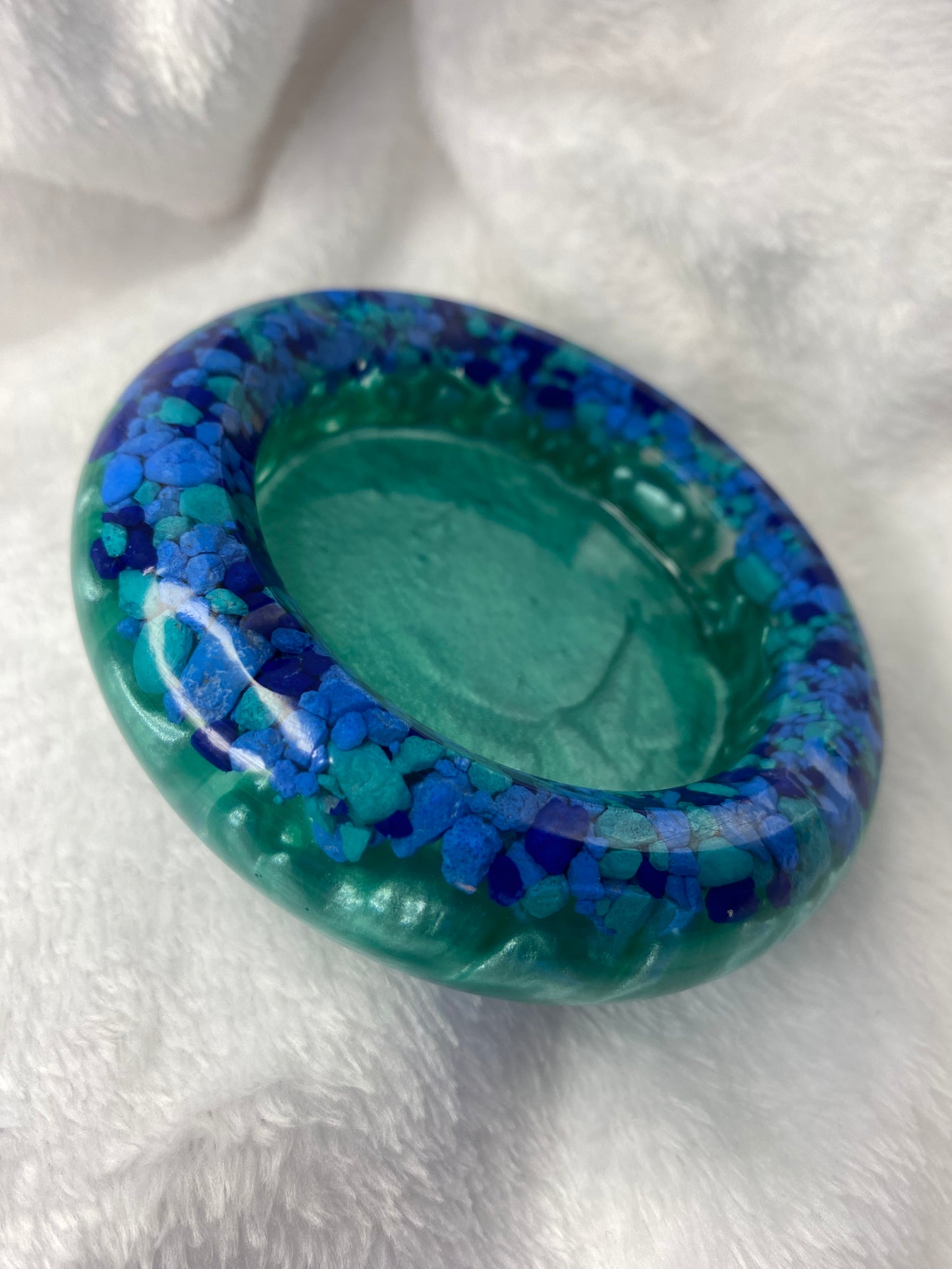 Aquamarine ashtray with Aquarium Pebbles